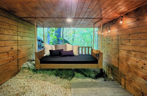 Abbeville Cottage | Wilewood A-Frame Secluded/Romantic Hot Tub/Cold plunge
