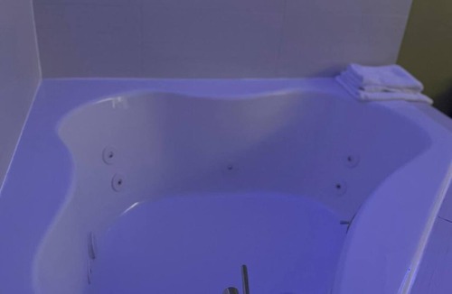Willoughby Hotel | Willow Lodge Willoughby – Cleveland Mentor