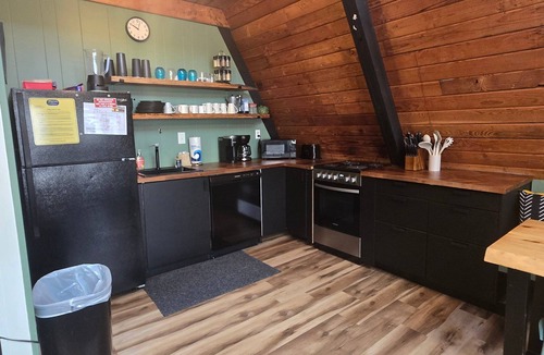 Sky Valley House | Willow Retreat - Cozy 3BR A-Frame w/Hot Tub & Lake Access
