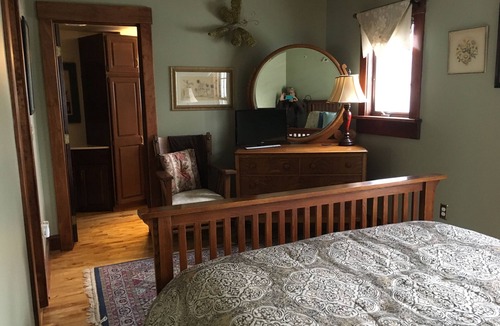 Shaftsburg Bed & Breakfast | Willowicke Inn Llama Farm Stay