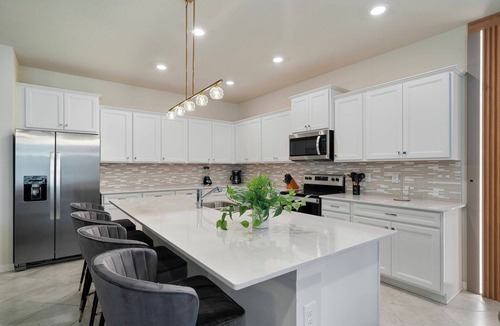 Four Corners House | Windsor Cay 10BR Luxury Home w/Game Room