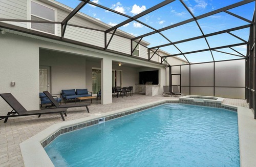 Four Corners House | Windsor Cay 10BR Luxury Home w/Game Room