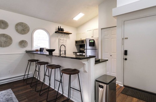 Nellysford Apartment | Wintergreen Ski Resort Condo w/Golf Access!