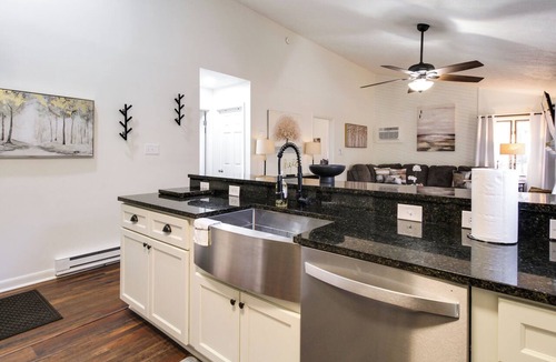 Nellysford Apartment | Wintergreen Ski Resort Condo w/Golf Access!