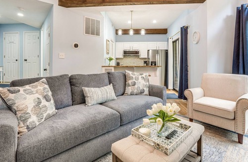 Wintergreen Condo | Wintergreen Condo w/Pool: Near Hike & Market!