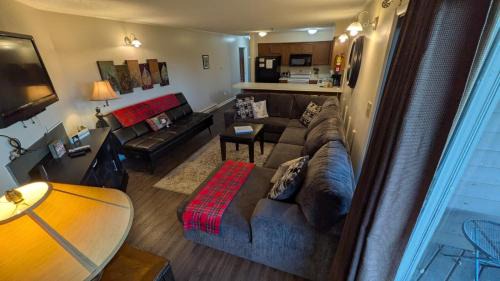 Ghent Apartment | Winterplace Ski in Ski out condo First Floor D105