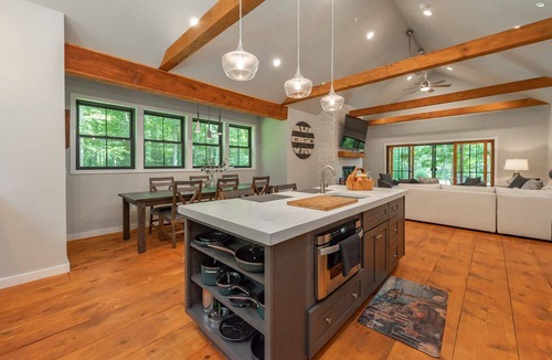 Sky Valley House | Wonderful 4-bedroom house with AC in delightful Swanton