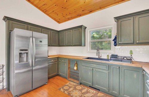 Dandridge House | Woodland Cabin Retreat, Near Douglas Lake, Fire Pit