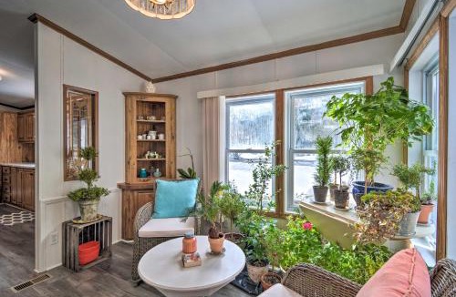 Good Hart House | Woodland Retreat: Near Trails, Golf & Wineries!
