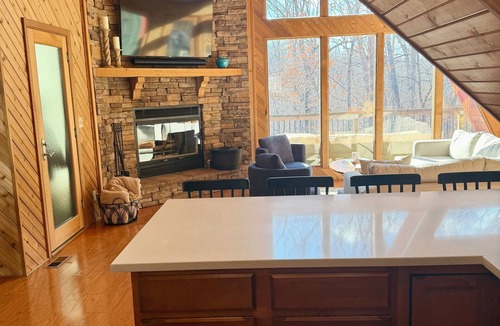 Innsbrook Ski Chalet | Woodland Retreat with a Swim Spa - Innsbrook Resort