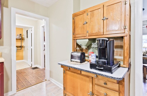 Laurelville Cabin | Woodland view-Cedar Cottage