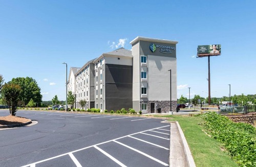 Buford Hotel | WoodSpring Suites Buford near Mall of Georgia-Lake Lanier