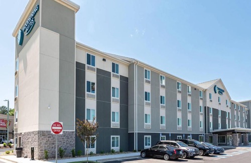 Buford Hotel | WoodSpring Suites Buford near Mall of Georgia-Lake Lanier