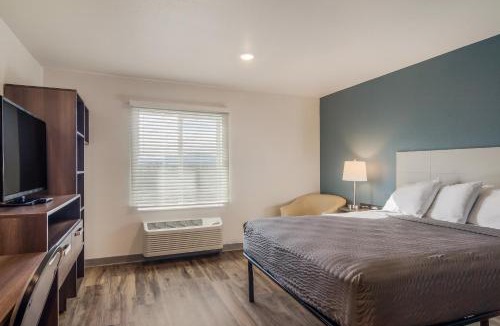 Cleveland Hotel | WoodSpring Suites Cleveland North