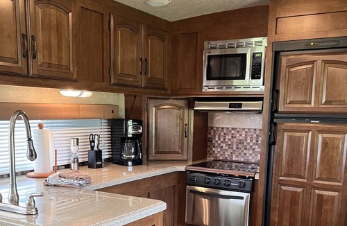 Winchester Other | Working Dairy Goat Farm - Glamping in RV Camper in Luxury - Deer Hunters Welcome