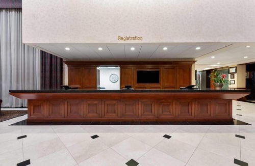 North Little Rock Hotel | Wyndham Riverfront Hotel