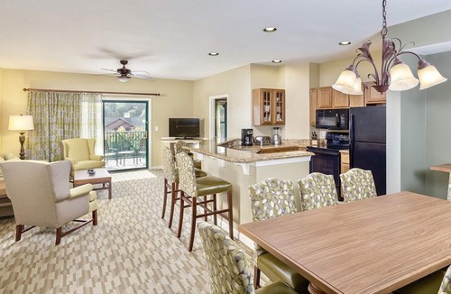 Sevierville Condo | Wyndham Smoky Mountains Resort - Spacious 2BR - Pools Hot Tubs Dollywood