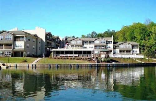 Alexander City Condo | Wysteria Cove Condo-pools/dedicated slip/1st floor