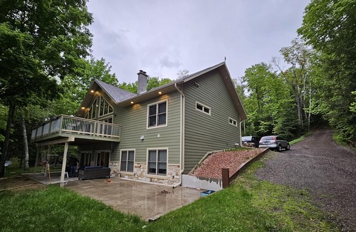 Iron River House | Year-Round Northwoods Lakehouse on Stanley Lake. Firepit. Sleeps 12.