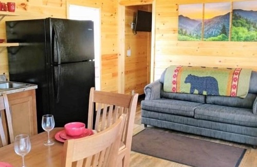 Hartland Cabin | Yellowstone Chalet Cottage