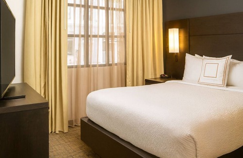 Arts/Warehouse District Hotel | You Found it! Contemporary 2BR Suite with Breakfast, Outdoor Pool, Pet-friendly!