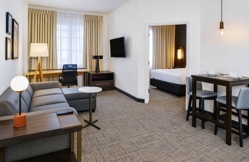 Arts/Warehouse District Hotel | You Found it! Contemporary 2BR Suite with Breakfast, Outdoor Pool, Pet-friendly!
