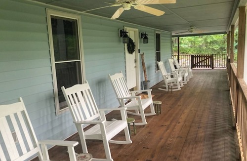Rosman Cottage | Your Cozy Quiet 3 Bed Room Cabin in the Blue Ridge Mountains