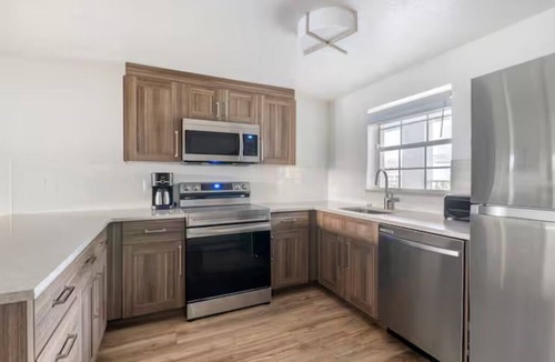 West Kissimmee Hotel | Your Search for the Perfect Stay Ends Here! Outdoor Pool, Unit with Kitchen!