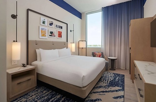 Ojus Hotel | Your Slice of Paradise! Pets Allowed, Kitchenette, Rooftop Swimming Pool!