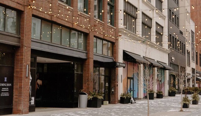 1 BR Apt w Fireplace & Office Prime Location