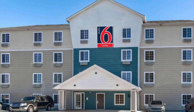 1 Full Bed | ADA/Tub/Non-Smoking/Kitchen