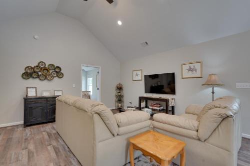 < 1 Mi to Broad River Campground! Rural Retreat