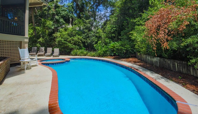 1 Minute to Beach! Grand Beach Home w/Private Pool & Spa, Screened Porch & Multiple Family Rooms!