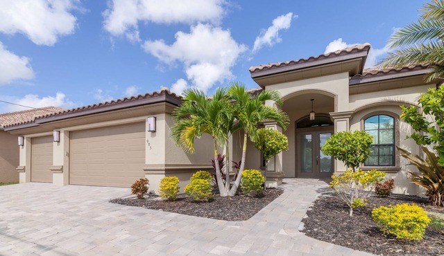10/10 Villa Americana - Beach, Boating, Heated Pool and Spa - Yacht Club