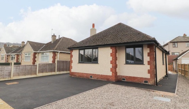 12 Merefell Road