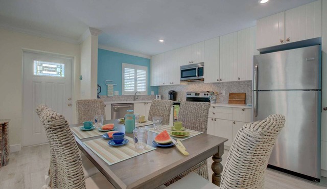 $185 Free Activities Daily, LuLu's Leatherback Near Beach/Village, Heated Pool, Beach Gear Included