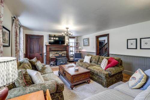 1880s Lexington Farmhouse: Sleeps 10, Close to VMI