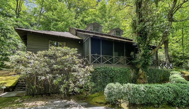 1935 Called. It Wants You to Stay a While | Laurelwood