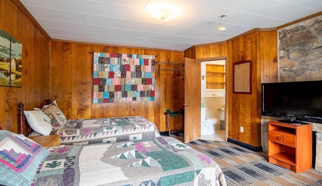 2 Bedroom Apartment with Kitchen