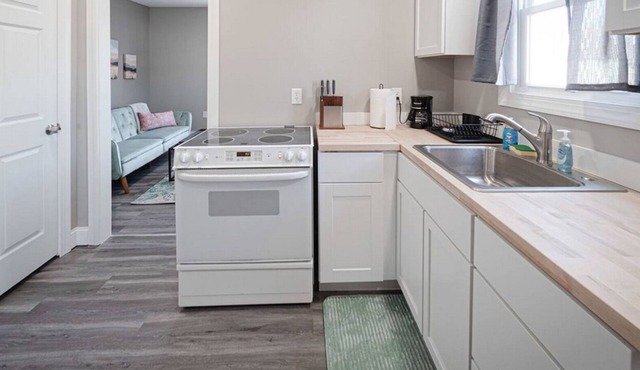 2-bedroom house in serene Terre Haute with AC