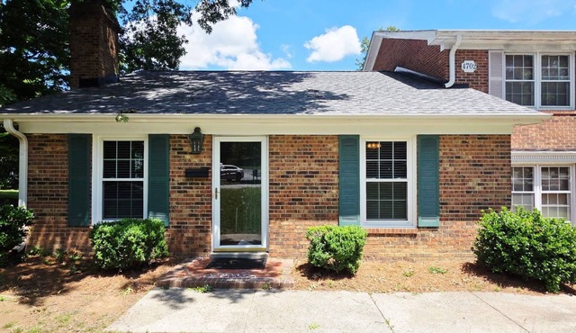 2-bedroom vacation home just 5 minutes from Greensboro Science center