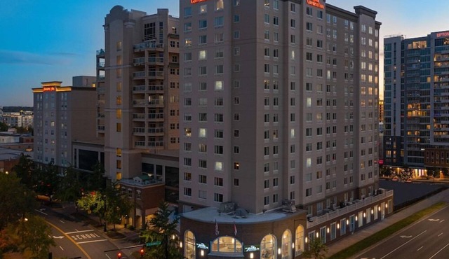 2 Connecting Suites at a Hotel