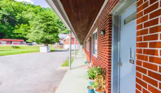 2 Full Beds|Nsmk|Beaver WV