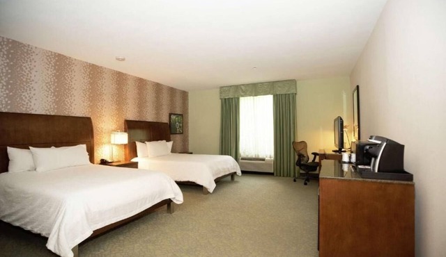 2 Rooms with 2 Queen Beds – Modern Stay Near Fountaine State Park & Local Sites!