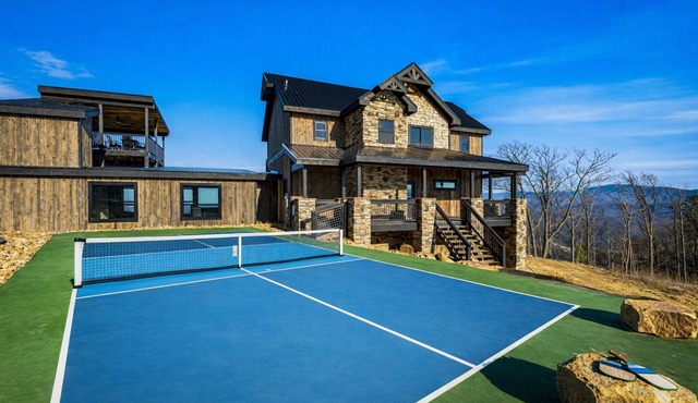 270° Panoramic Views - Private Pool - Private Pickleball - Mountain Top Luxury!