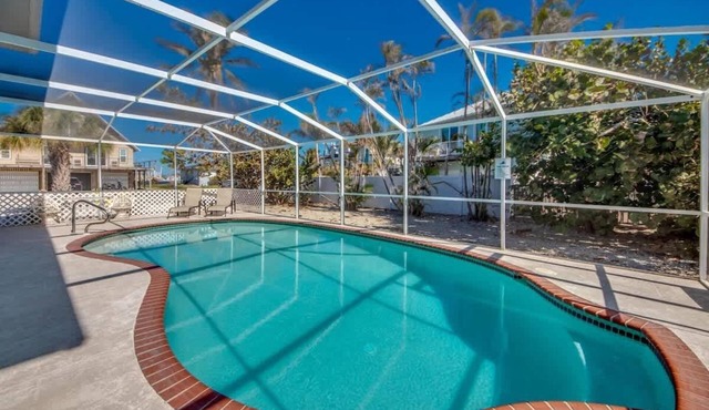 280 Ostego Cute Pet Friendly Pool Home near Beach