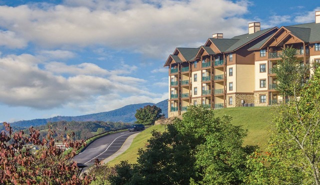 2BD/Sevierville - Smoky Mountains Resort w/pools!
