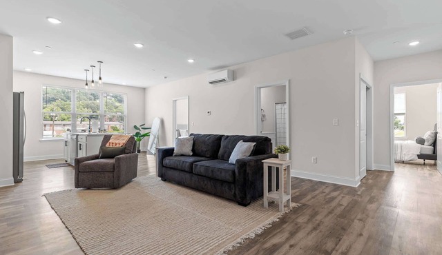 2BR Gem in Chattanooga Southside at the Poplin