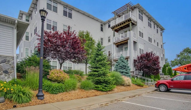 3 Bedroom, 2 Bath Condo located in desirable Downtown Ludington!