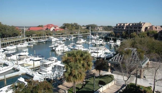 3 BEDROOM CONDO with spectacular harbor views and heated pool/hot tub